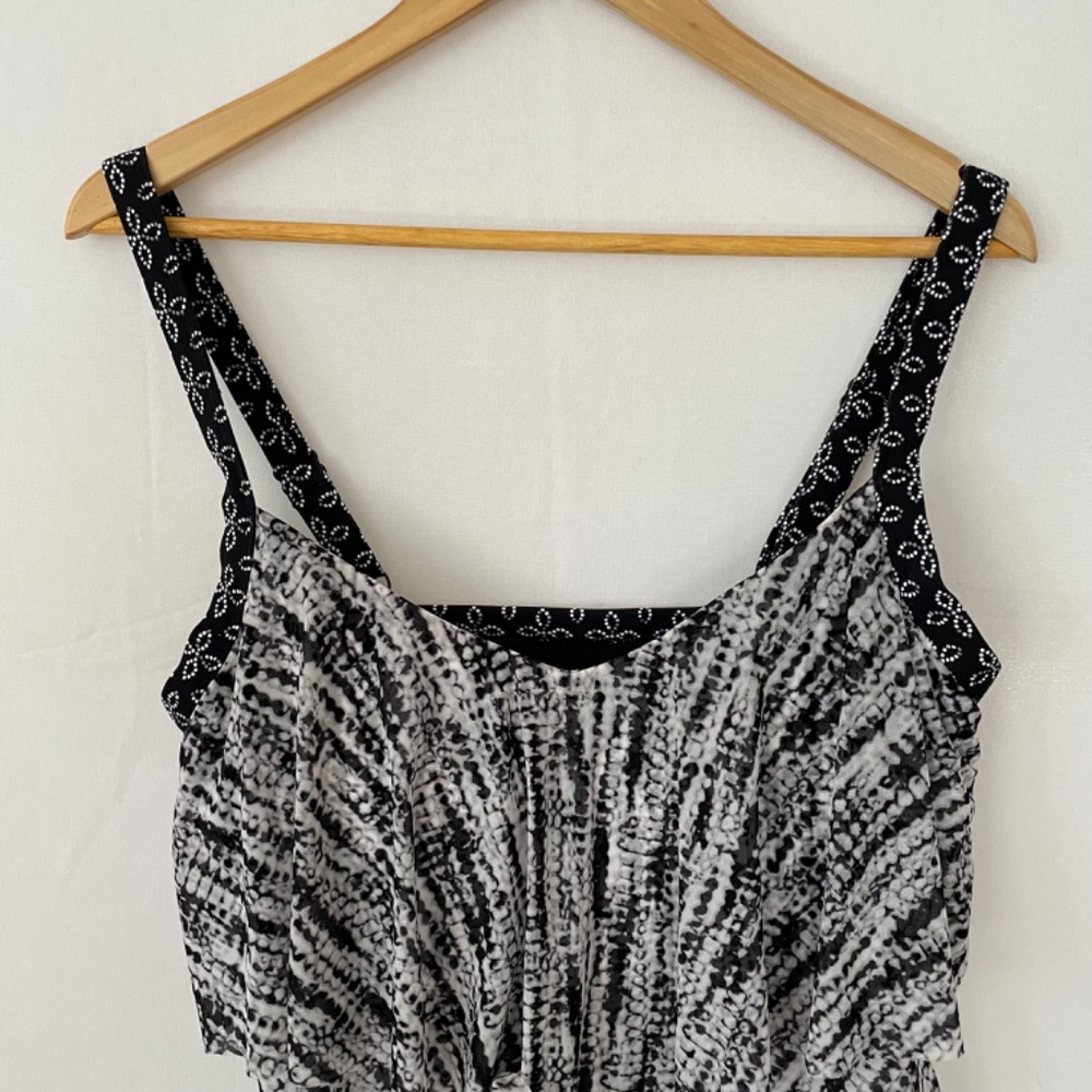 BEACH HOUSE Women's Size 16W Tankini Black White Tiered Ruffles - Picture 2 of 6